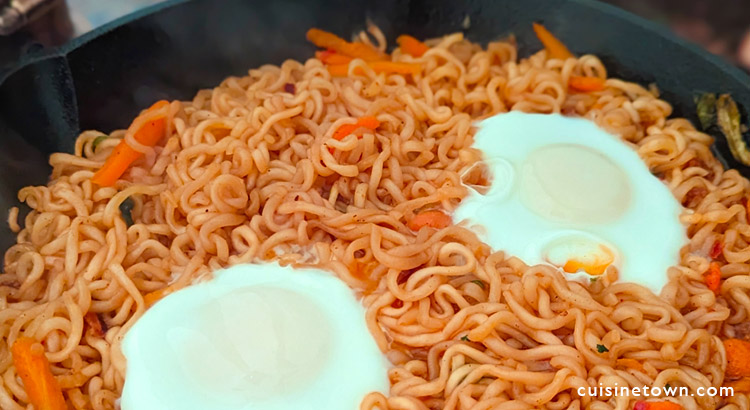 Cast Iron Fried Noodles 