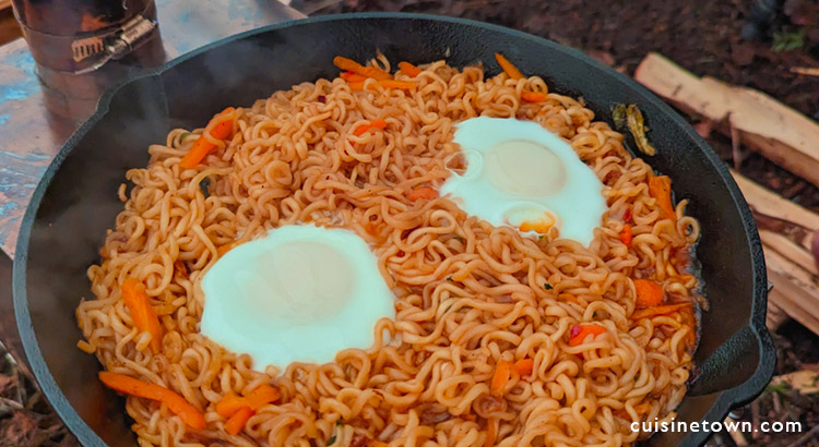 Cast Iron Fried Noodles 